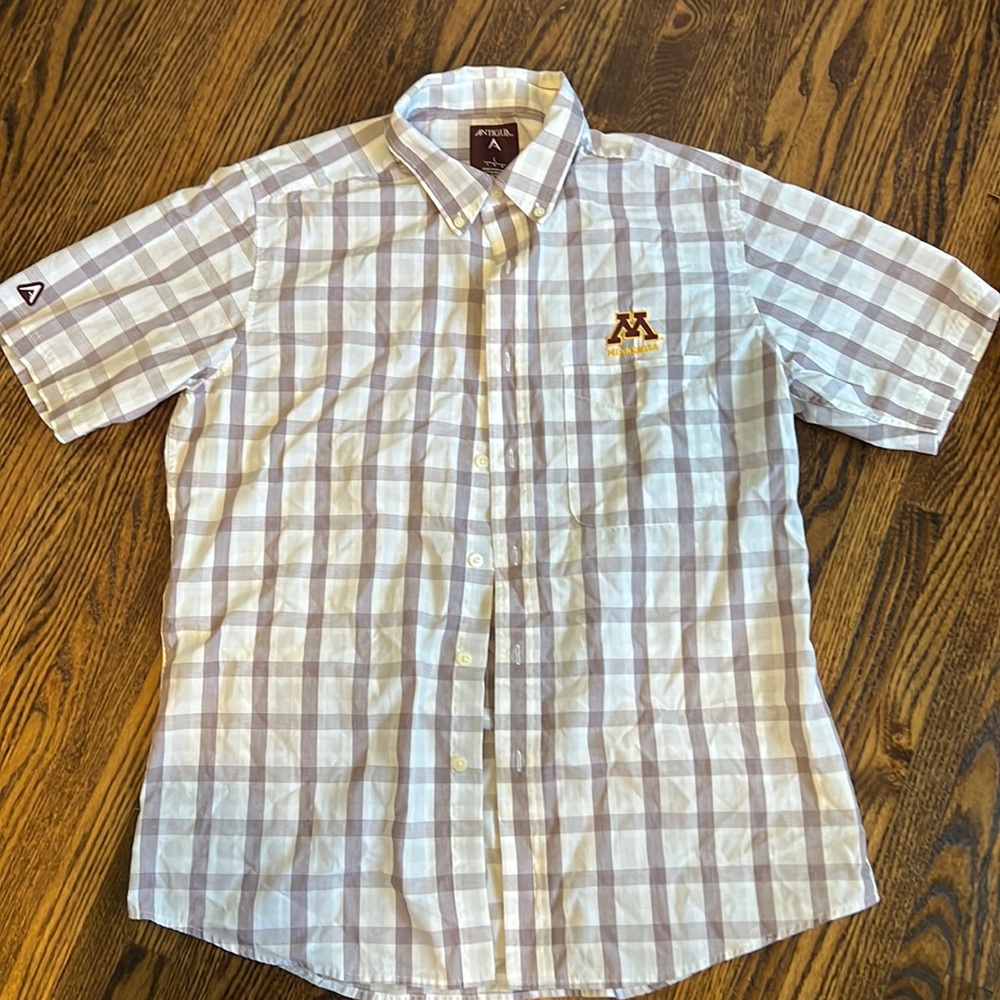 Men’s Gopher button-up shirt